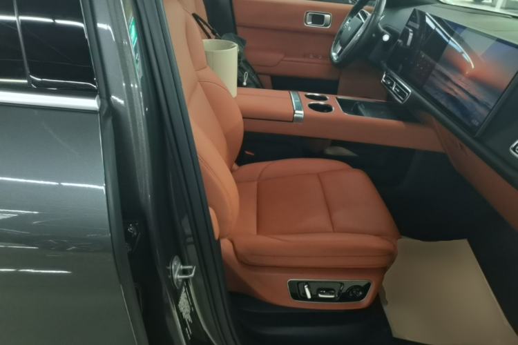 Used Li Auto L8 2023 Pro Model Right Front Seat