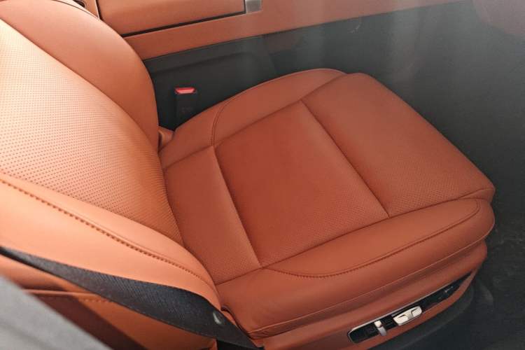 Used Li Auto L8 2023 Pro Model Right Front Seat