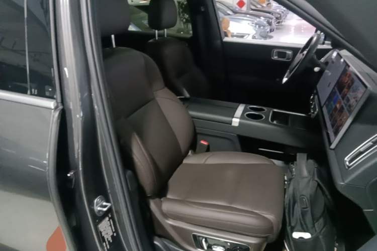 Used Li Auto L8 2023 Pro Model Right Front Seat