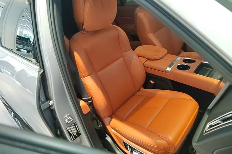 Used Li Auto L8 2023 Pro Model Right Front Seat