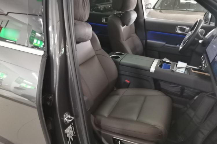 Used Li Auto L8 2023 Pro Model Right Front Seat
