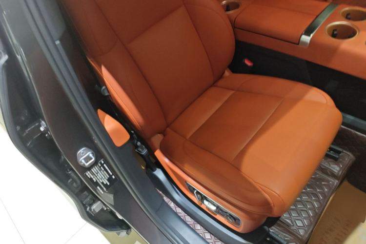 Used Li Auto L8 2023 Pro Model Right Front Seat