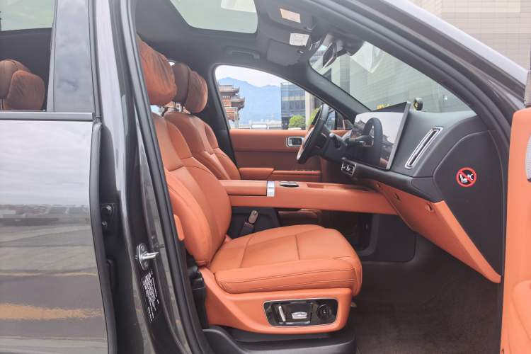 Used Li Auto L8 2023 Pro Model Right Front Seat