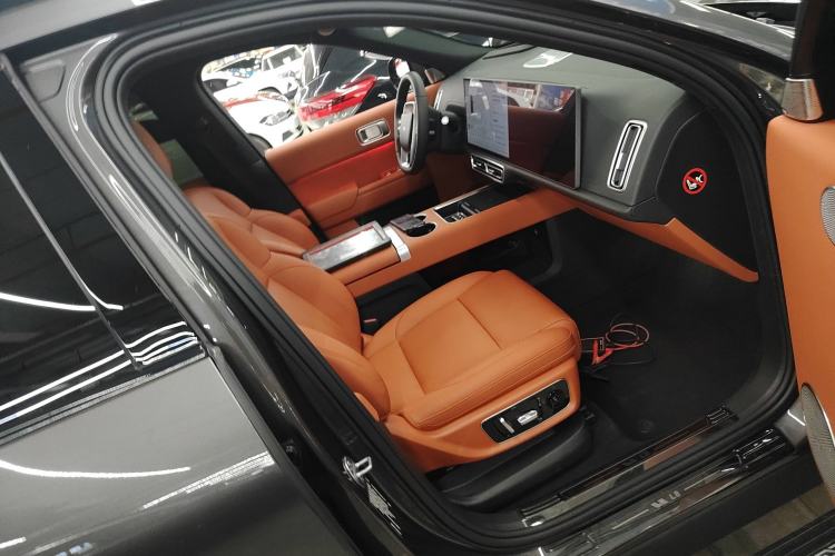 Used Li Auto L8 2023 Pro Model Right Front Seat
