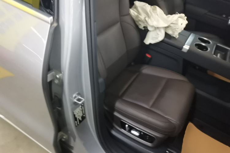 Used Li Auto L8 2023 Pro Model Right Front Seat