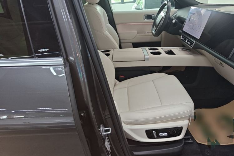 Used Li Auto L8 2023 Pro Model Right Front Seat
