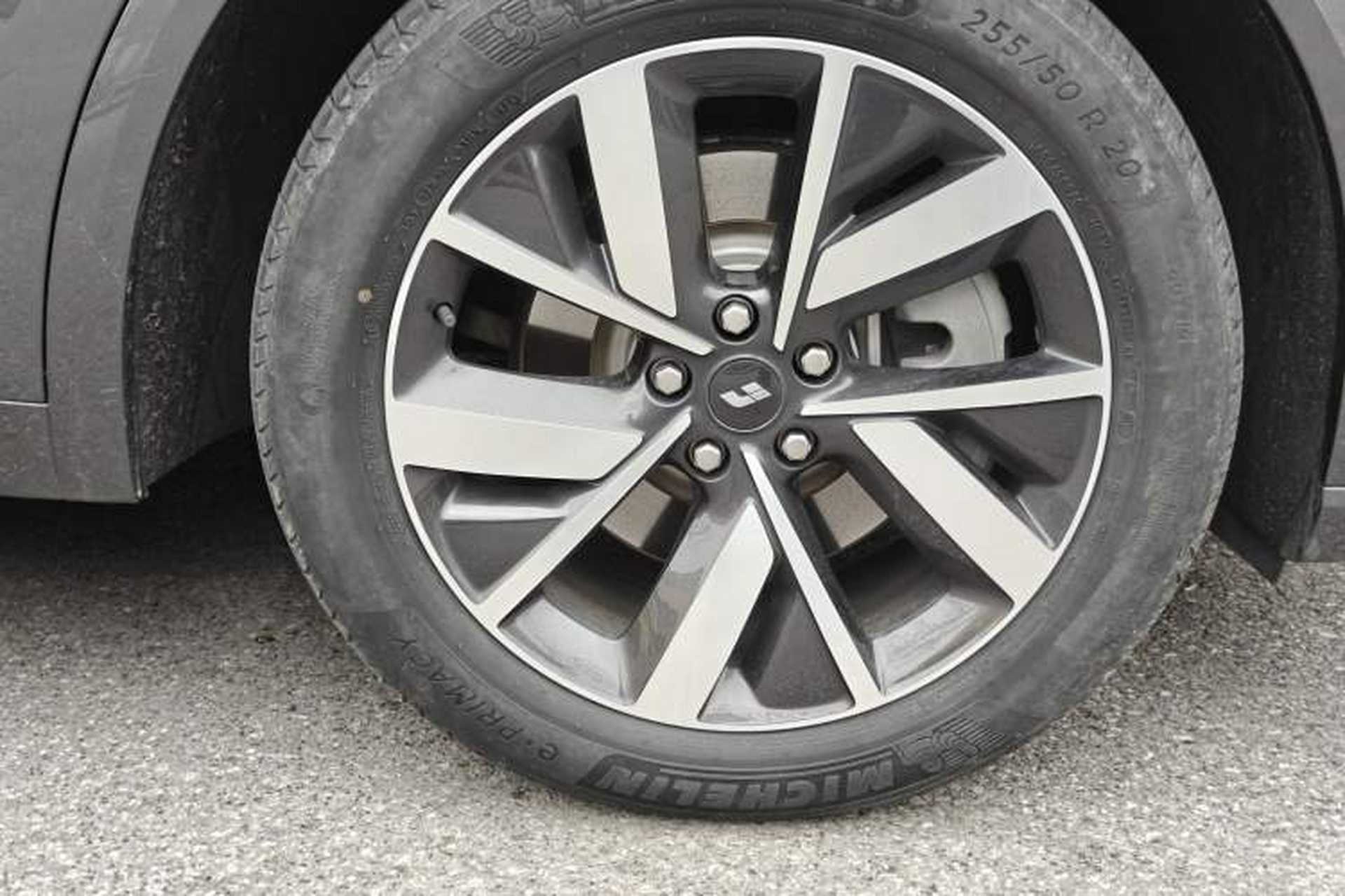 Used Li Auto L8 2023 Pro Model Right Front Wheel Hub