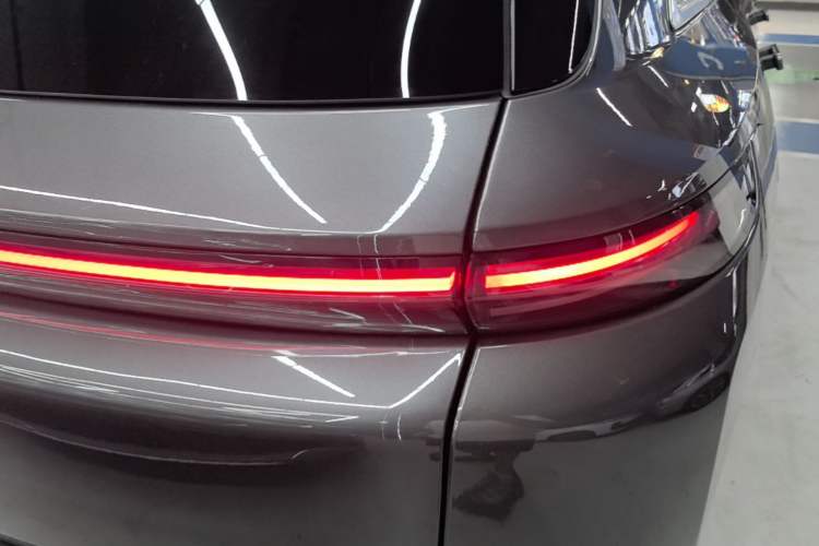 Used Li Auto L8 2023 Max model Right Rear Taillight