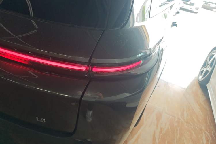 Used Li Auto L8 2023 Pro Model Right Rear Taillight