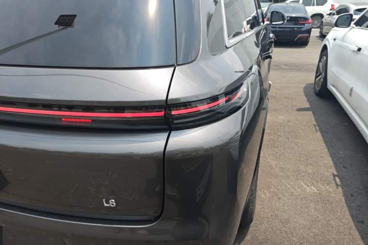 Used Li Auto L8 2023 Air model Right Rear Taillight