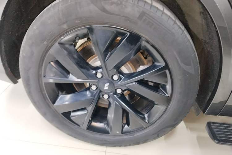 Used Li Auto L8 2023 Pro Model Right Rear Wheel Hub