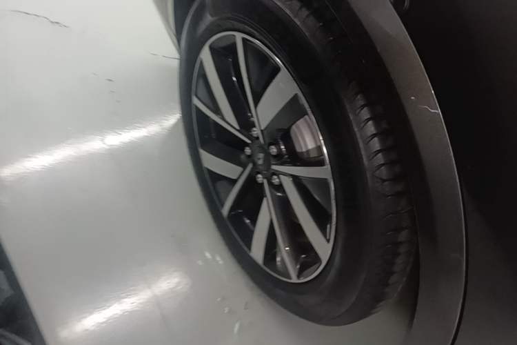 Used Li Auto L8 2023 Pro Model Right Rear Wheel Hub