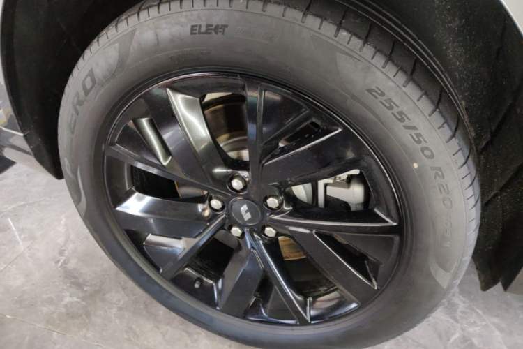 Used Li Auto L8 2023 Max model Right Rear Wheel Hub