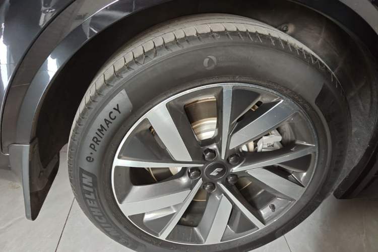 Used Li Auto L8 2023 Pro Model Right Rear Wheel Hub