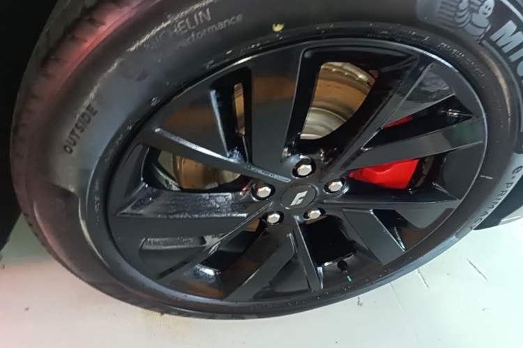Used Li Auto L8 2023 Pro Model Right Rear Wheel Hub