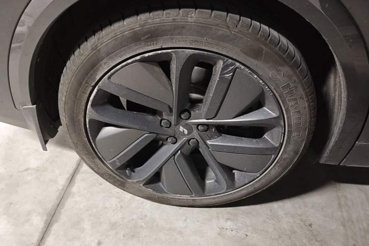 Used Li Auto L8 2023 Pro Model Right Rear Wheel Hub