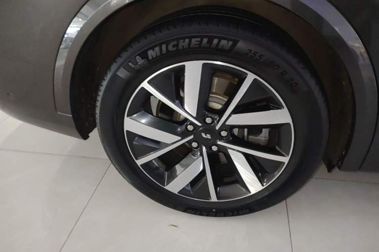Used Li Auto L8 2023 Pro Model Right Rear Wheel Hub