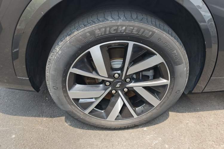 Used Li Auto L8 2023 Air model Right Rear Wheel Hub