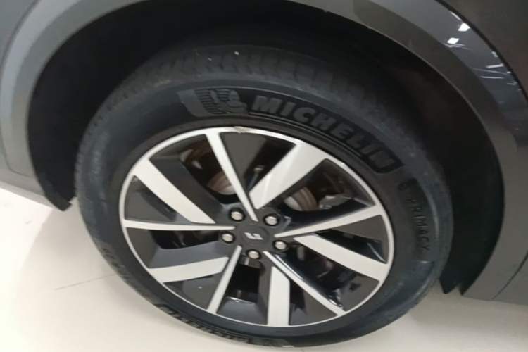Used Li Auto L8 2023 Air model Right Rear Wheel Hub