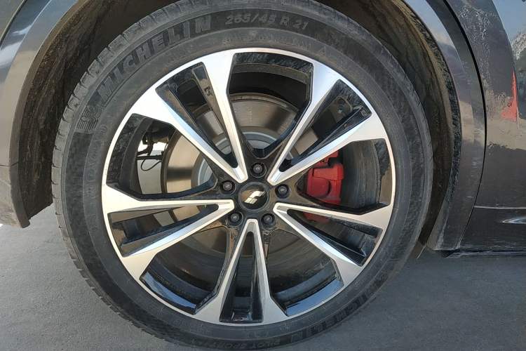Used Li Auto L8 2023 Pro Model Right Rear Wheel Hub