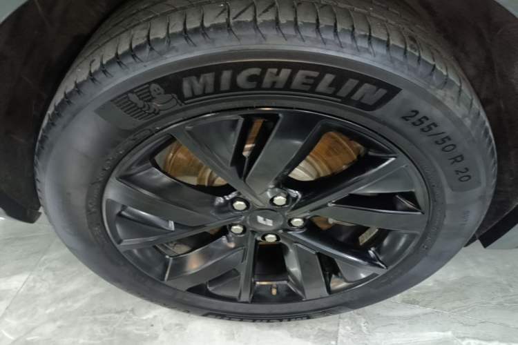 Used Li Auto L8 2023 Pro Model Right Rear Wheel Hub