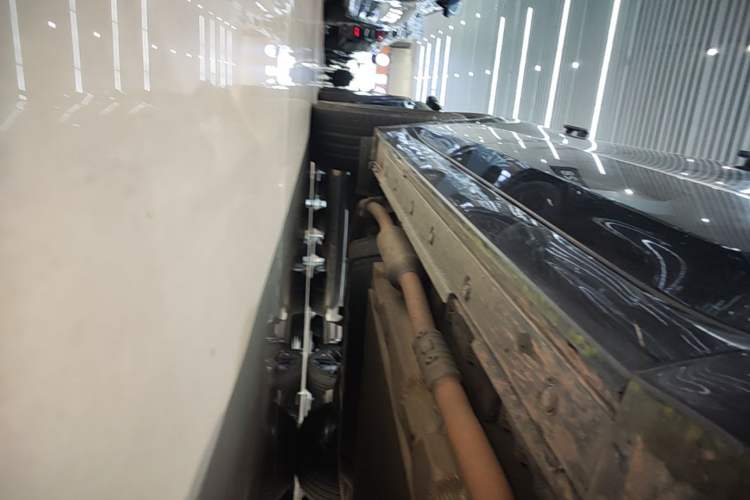 Used Li Auto L8 2023 Air model Right Side Sill