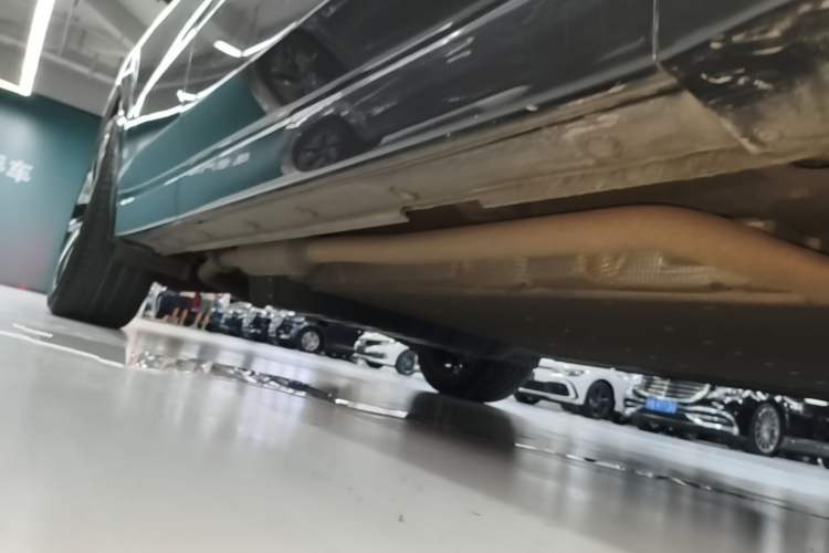 Used Li Auto L8 2023 Max model Right Side Sill