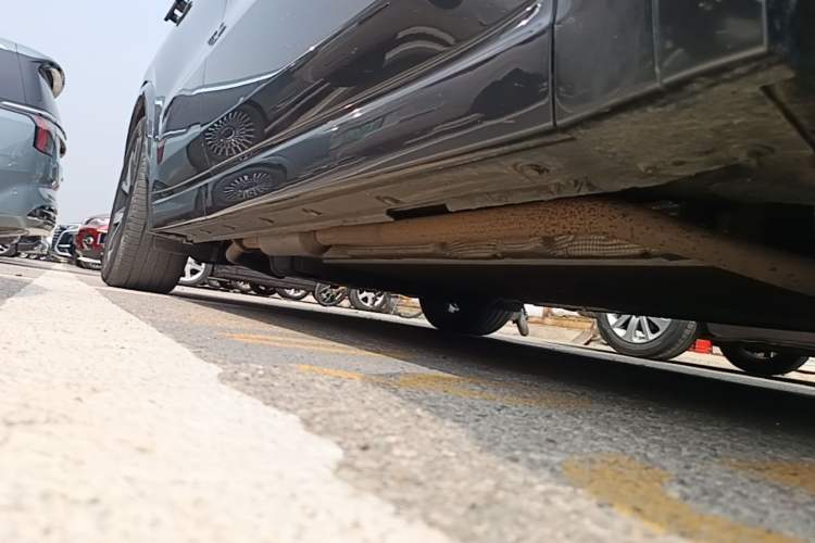 Used Li Auto L8 2023 Pro Model Right Side Sill