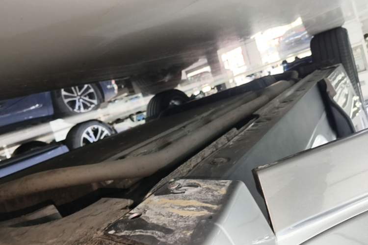 Used Li Auto L8 2023 Max model Right Side Sill