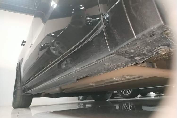 Used Li Auto L8 2023 Pro Model Right Side Sill