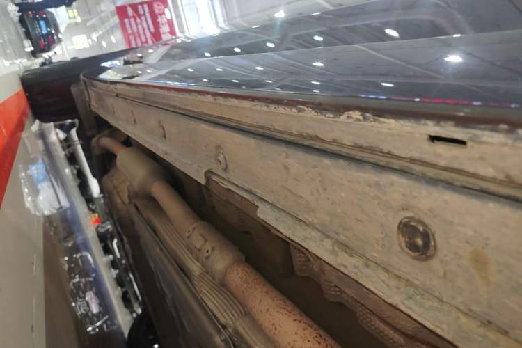 Used Li Auto L8 2023 Pro Model Right Side Sill