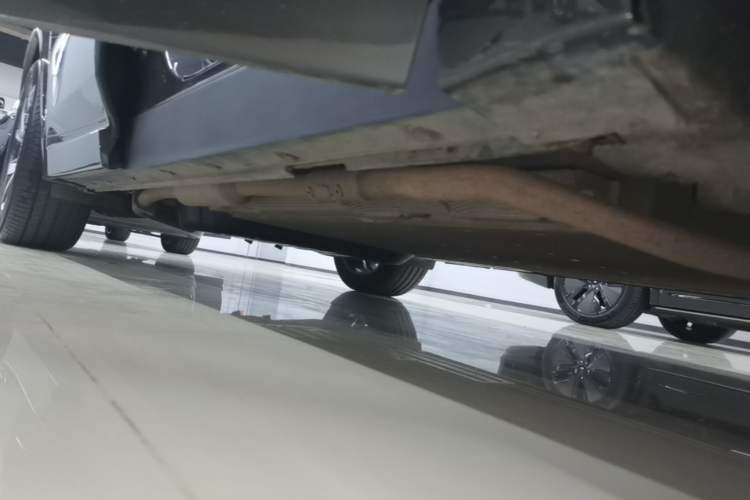 Used Li Auto L8 2023 Pro Model Right Side Sill