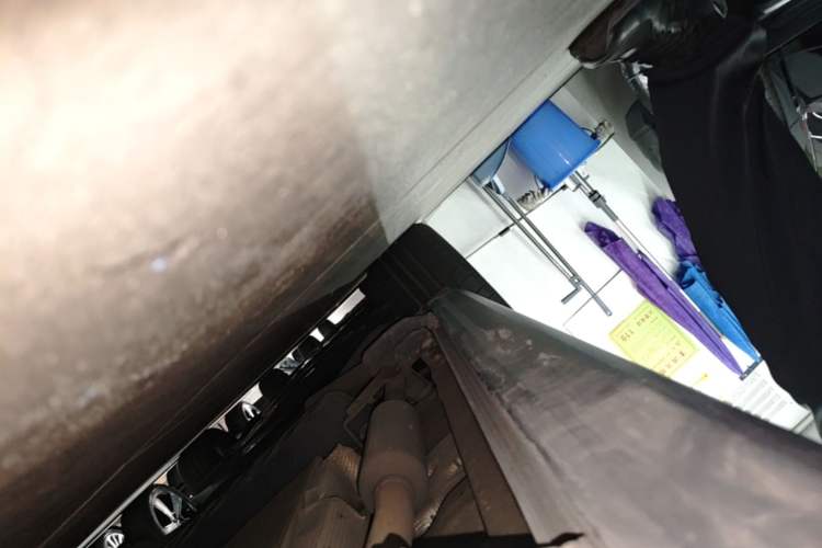 Used Li Auto L8 2023 Max model Right Side Sill