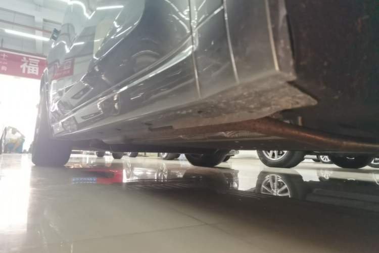 Used Li Auto L8 2023 Max model Right Side Sill