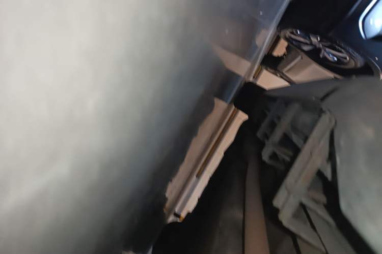 Used Li Auto L8 2023 Pro Model Right Side Sill