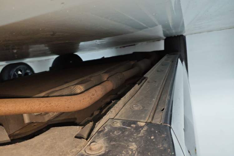 Used Li Auto L8 2023 Pro Model Right Side Sill