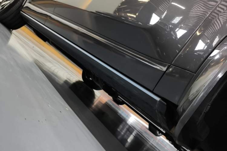 Used Li Auto L8 2023 Max model Right Side Sill