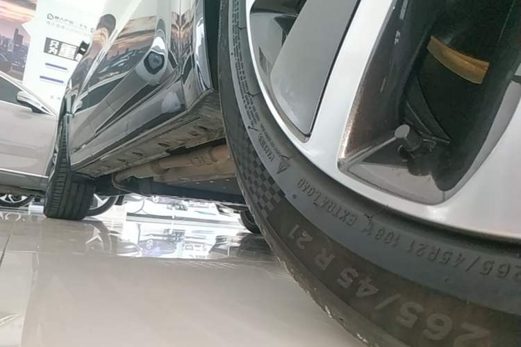 Used Li Auto L8 2023 Pro Model Right Side Sill