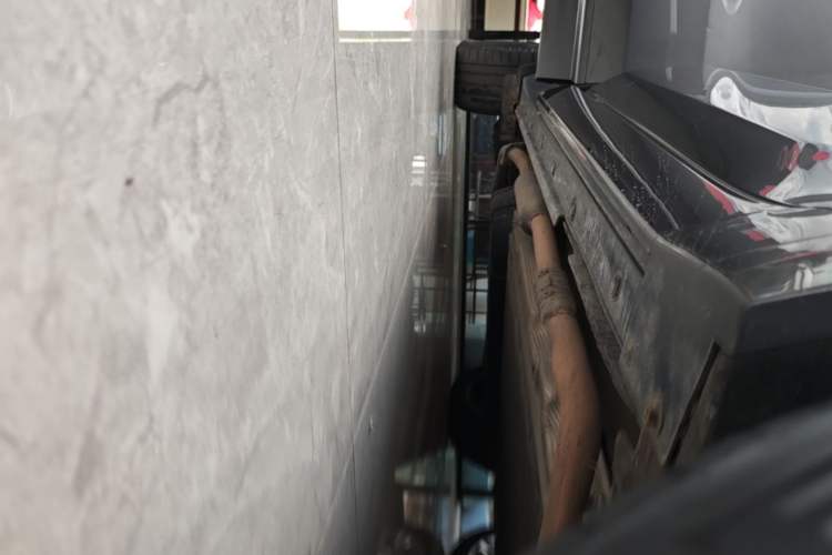 Used Li Auto L8 2023 Max model Right Side Sill