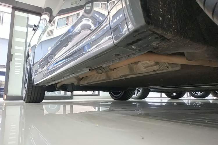 Used Li Auto L8 2023 Pro Model Right Side Sill