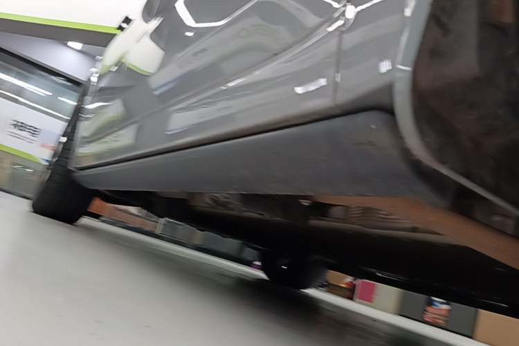 Used Li Auto L8 2023 Air model Right Side Sill