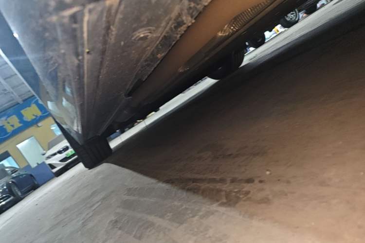 Used Li Auto L8 2023 Pro Model Right Side Sill