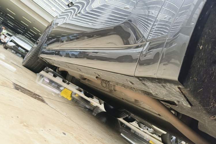 Used Li Auto L8 2023 Max model Right Side Sill