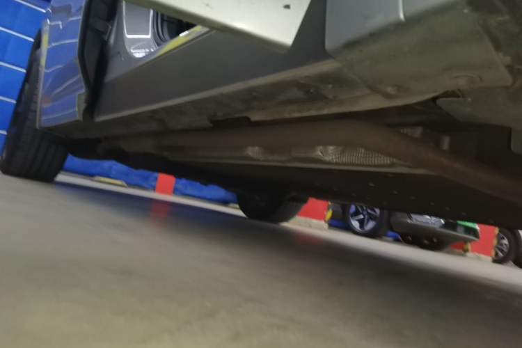 Used Li Auto L8 2023 Pro Model Right Side Sill