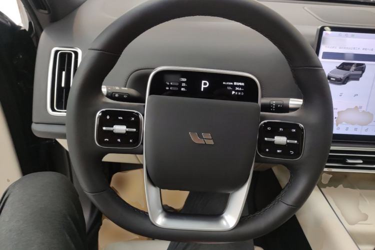 Used Li Auto L8 2023 Pro Model Steering Wheel