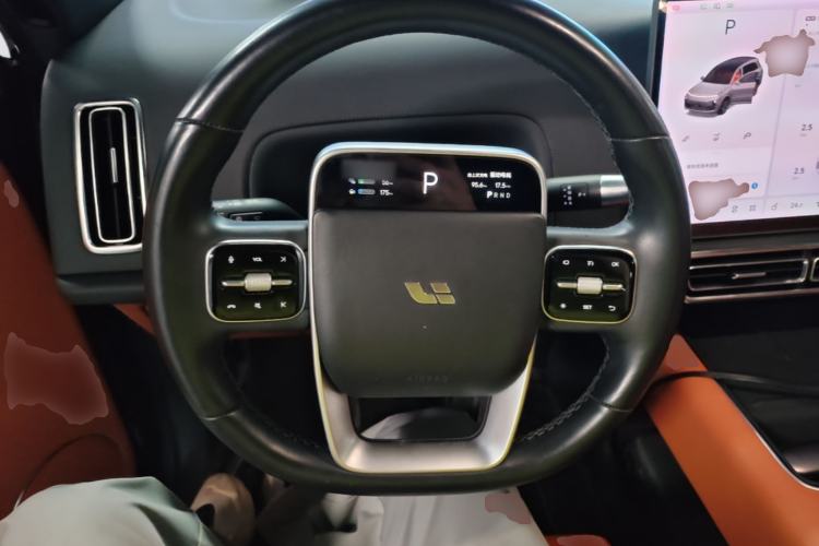 Used Li Auto L8 2023 Pro Model Steering Wheel