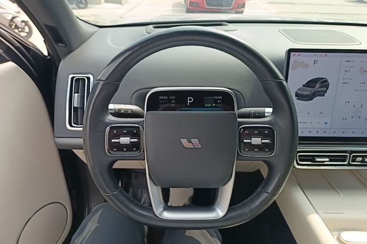 Used Li Auto L8 2023 Pro Model Steering Wheel