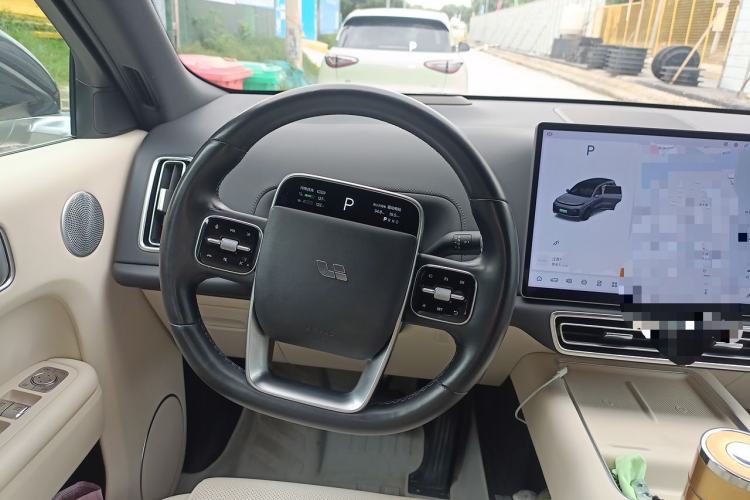 Used Li Auto L8 2023 Pro Model Steering Wheel