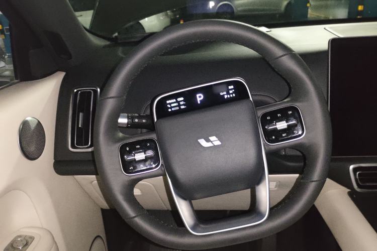 Used Li Auto L8 2023 Pro Model Steering Wheel