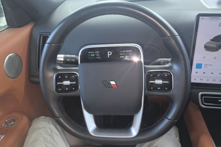 Used Li Auto L8 2023 Pro Model Steering Wheel